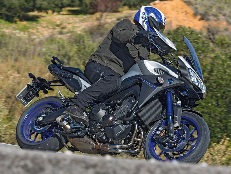 Yamaha-MT09-Tracer-rechts