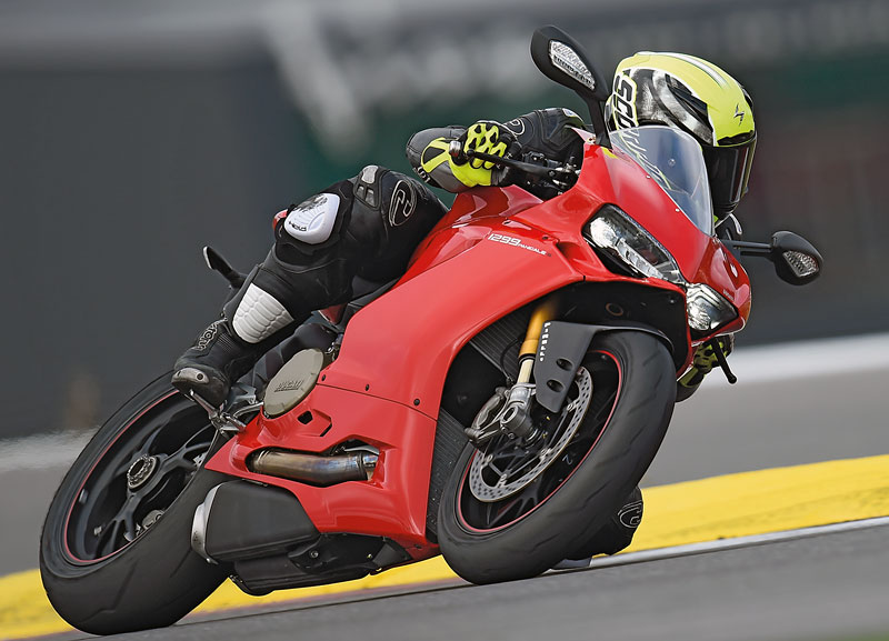 Ducati 1299 Panigale Action