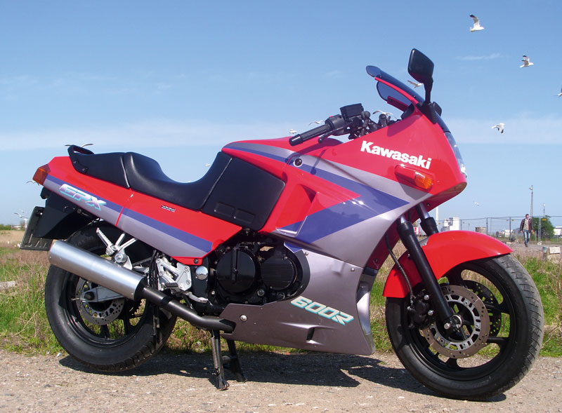 Kawasaki GPX600 rechts