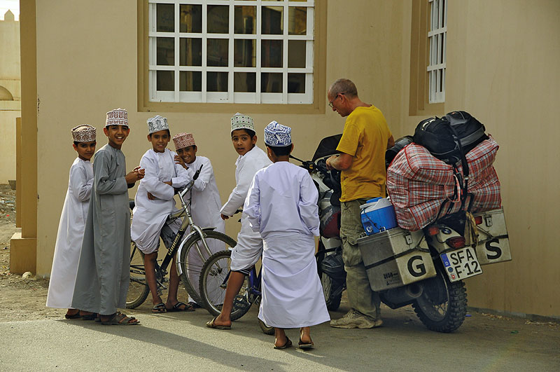 Motorradreise Oman Kinder
