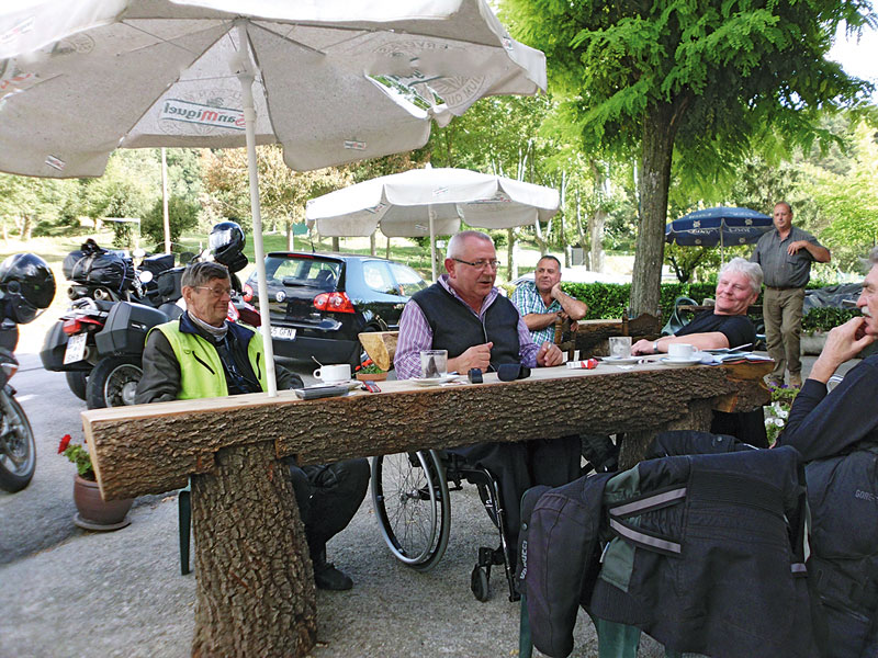 Mittagsplausch mit einheimischen Katalanen