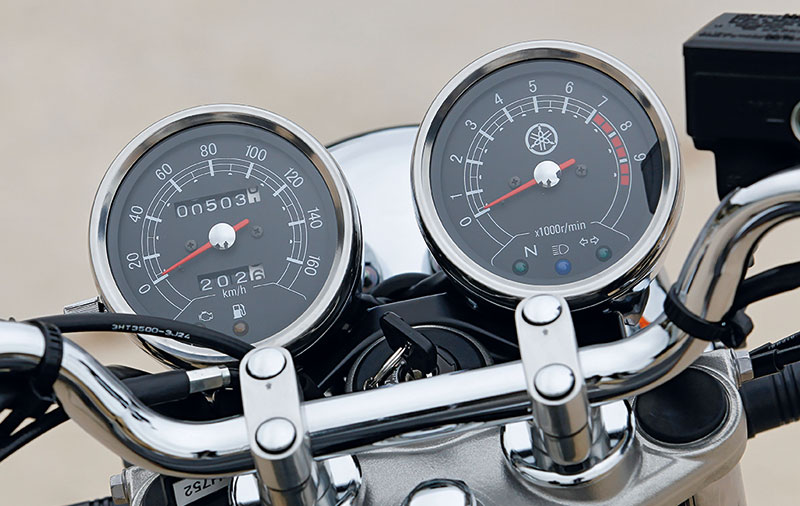 Yamaha SR400 Cockpit