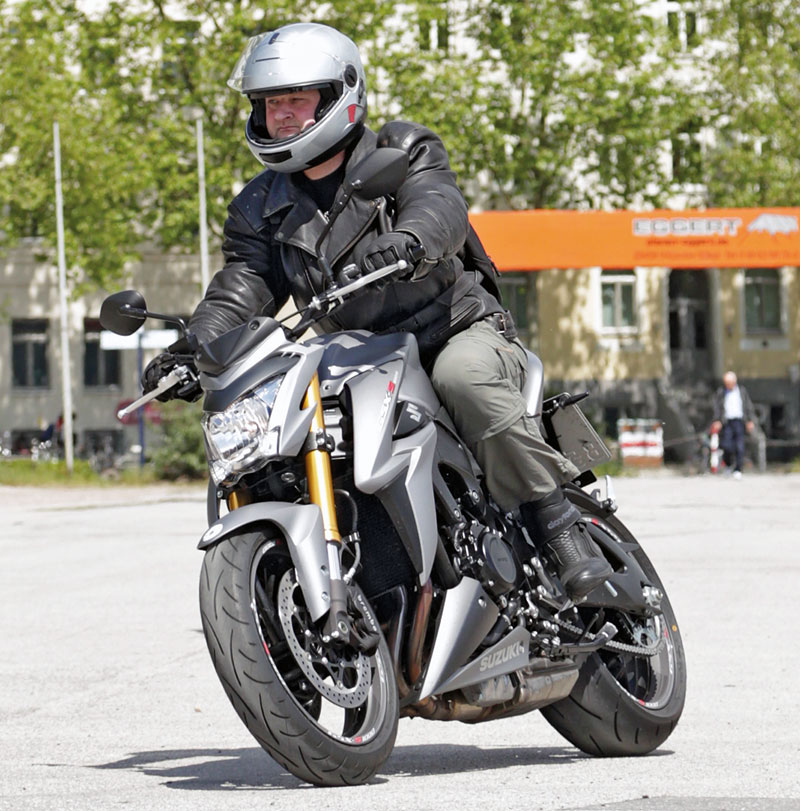 Suzuki GSX S1000 ABS 2015 Front