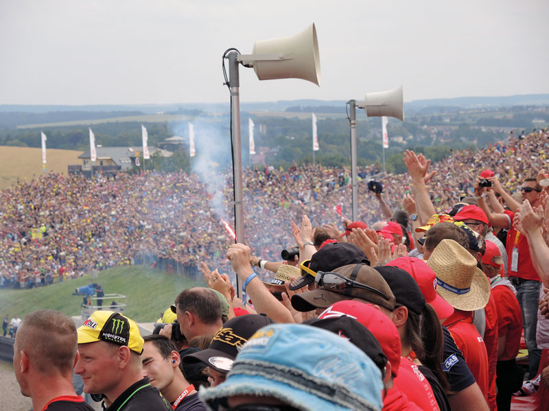 Sachsenring MotoGP2015 volles Haus