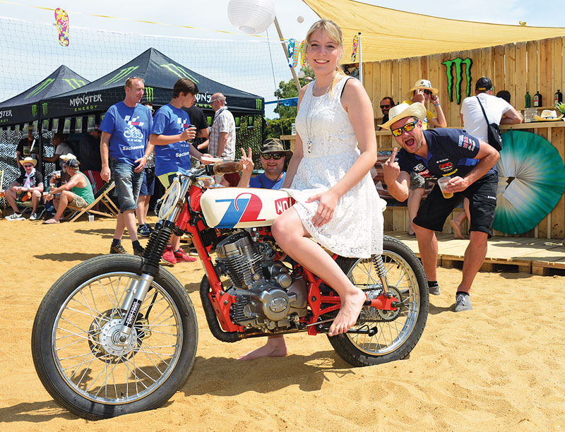 Sachsenring MotoGP2015 was in den Koepfen mancher Maenner wohl vorgeht