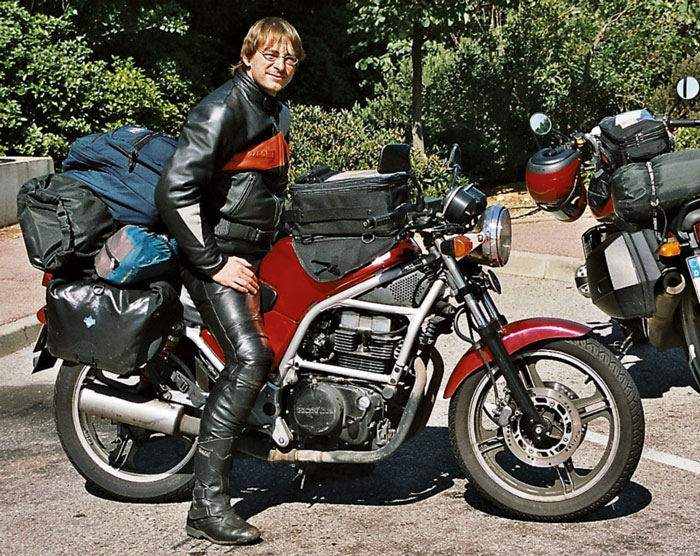 Mit CB450S in Frankreich