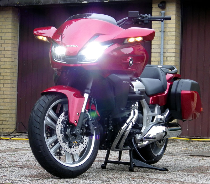 Honda CTX 1300 Front