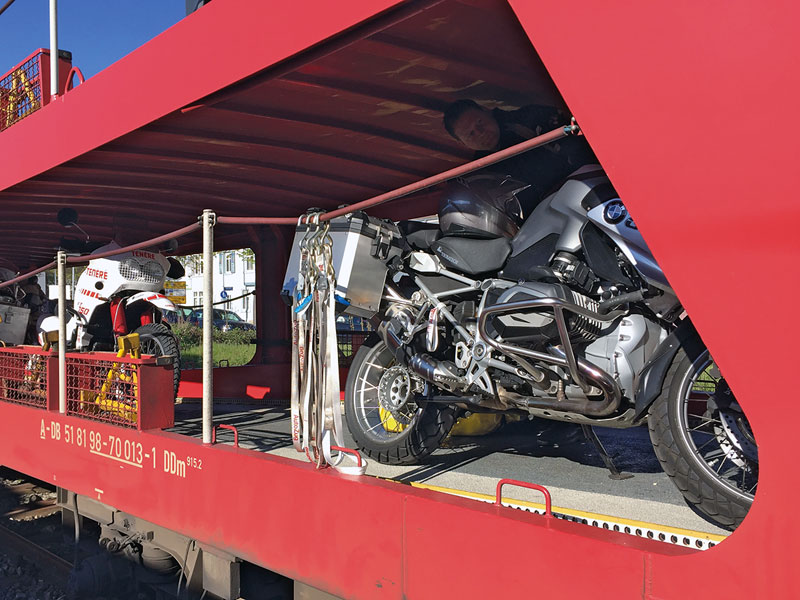 Autozug R1200GS und Tenere in Marokko