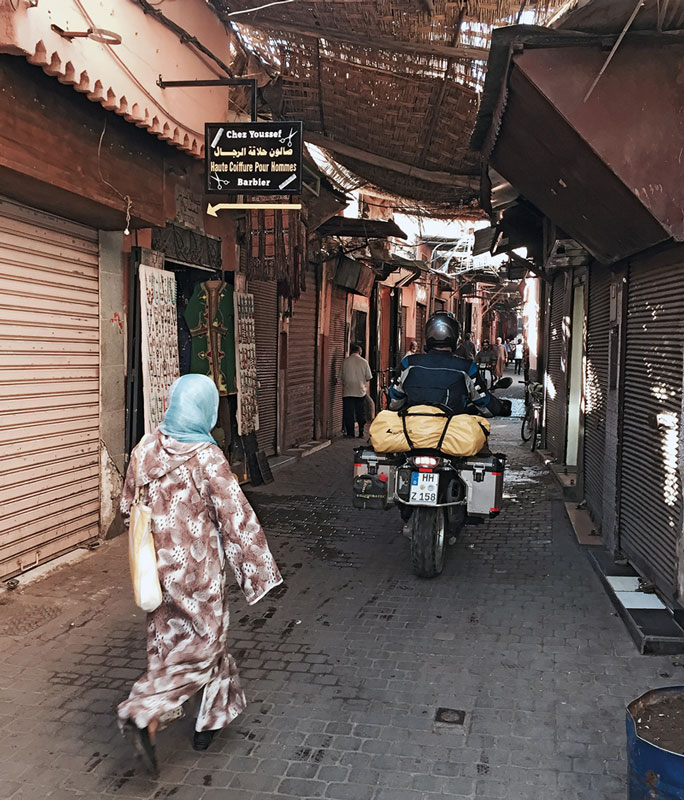 Enge Gassen R1200GS und Tenere in Marokko