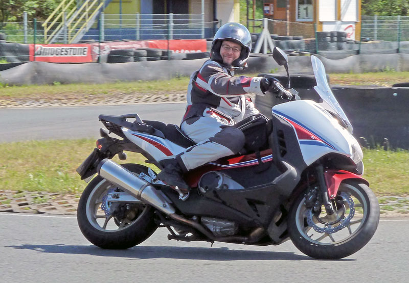 Honda Integra NC750D auf dem Harzring