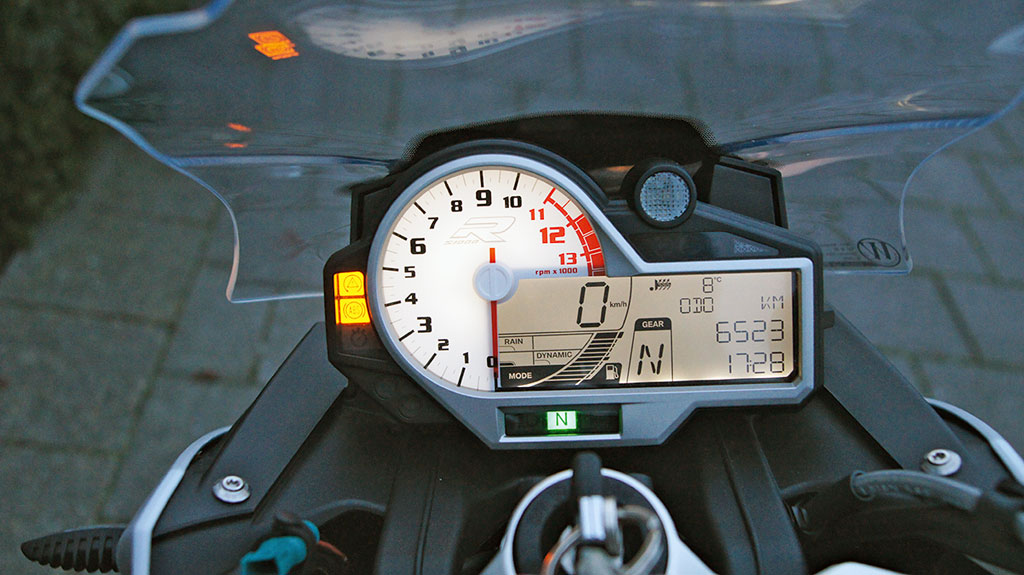 BMW S1000R Cockpit