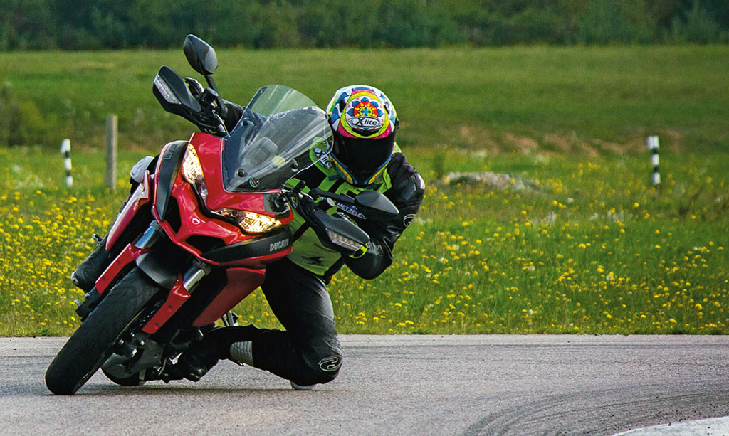 Ducati Multistrada 1200 S Modell 2015 Front