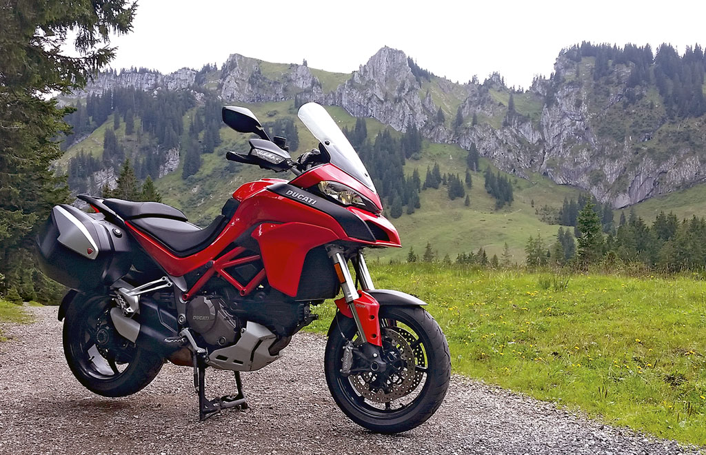 Ducati Multistrada 1200 S Modell 2015 rechts