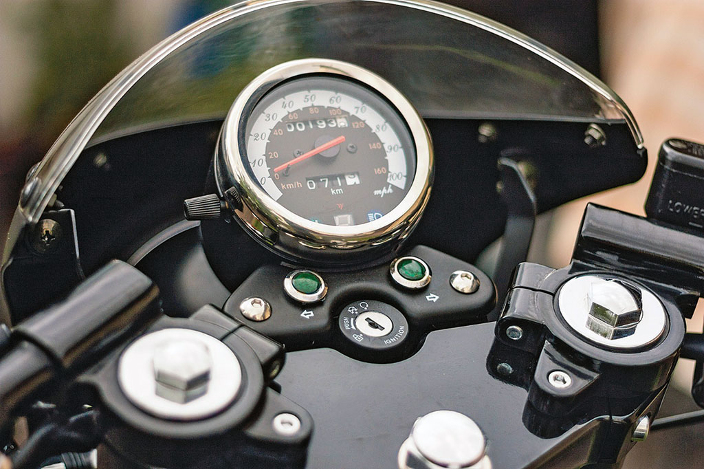 Mash 250 Cafe Racer Cockpit