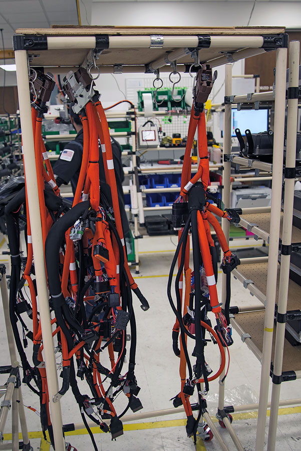 Zero Werksbesichtigung Kabelbaeume