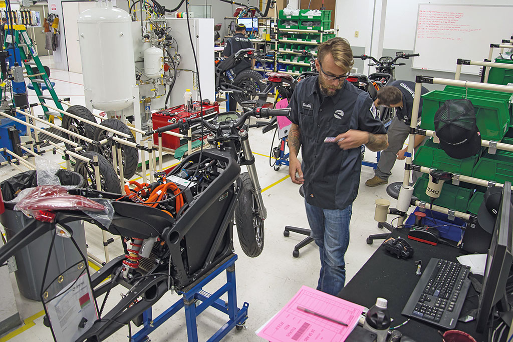 Zero Werksbesichtigung Montage