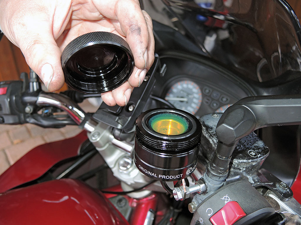 Cobrra Nemo2 Montage mittels verlaengerter Schraube