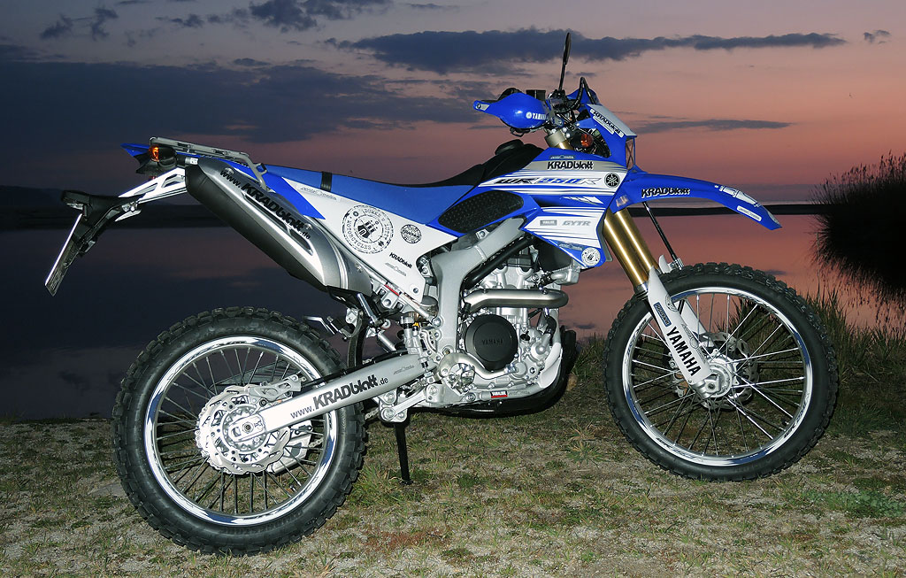 Motorrad fertig beklebt