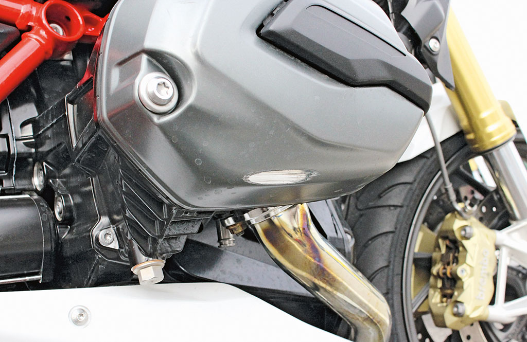 Einzig das Motorkonzept der R 1200 R bremste die Bajuwarin ein