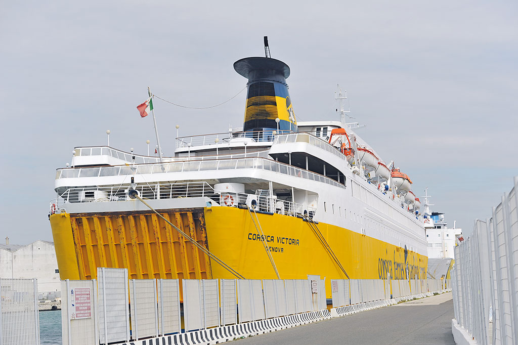 Endurotour Korsika Faehre ab Toulon