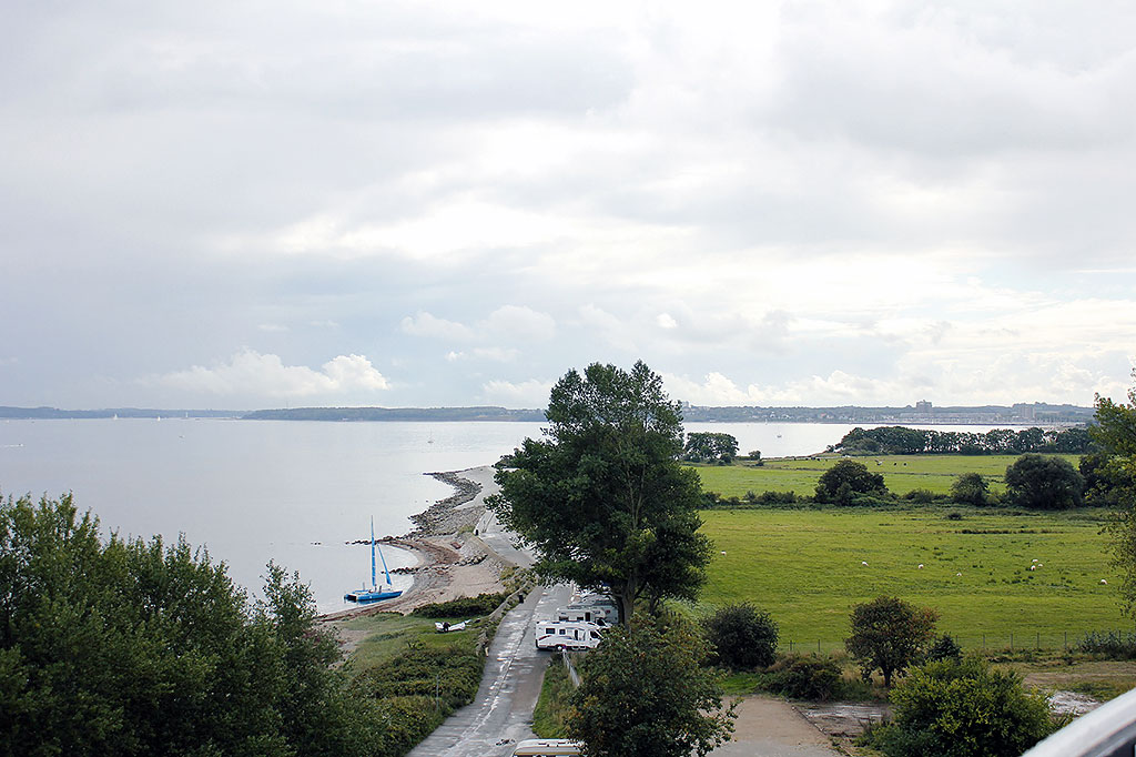 Blick vom Leuchtturm Buelk Kieler Foerde