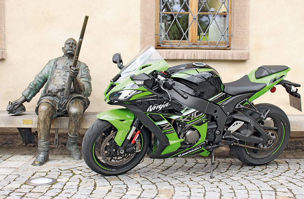 Kawasaki ZX10R Mit der Waffe aus Akashi zu den Waffenschmieden nach Eisenach