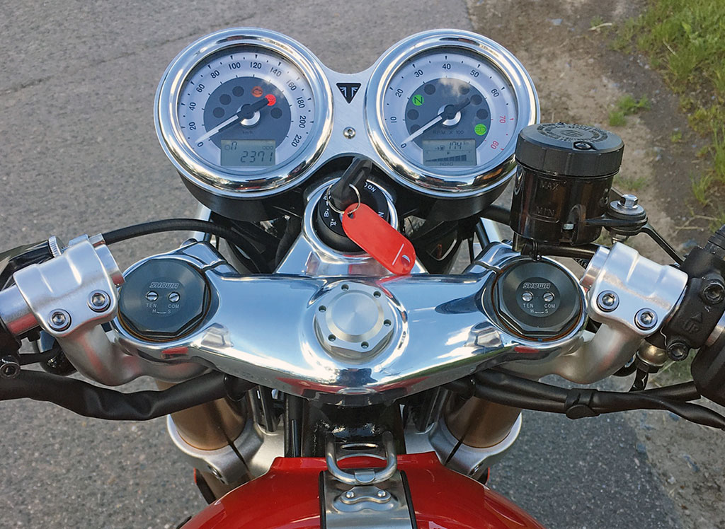 Triumph Thruxton R Cockpit