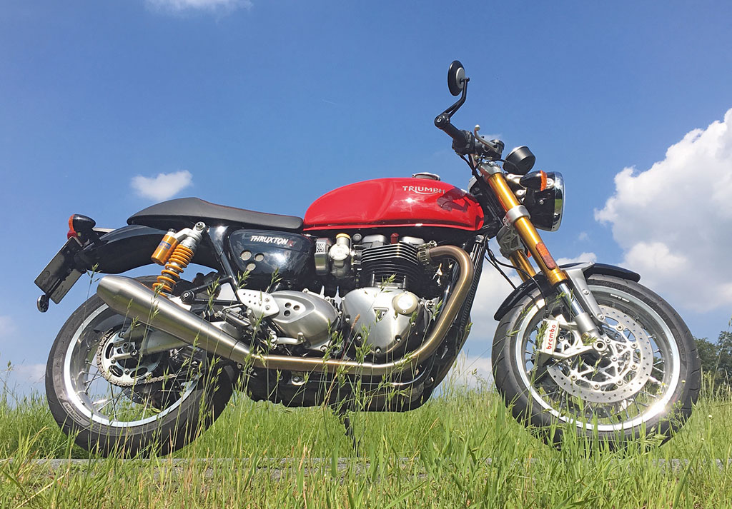 Triumph Thruxton R rechts
