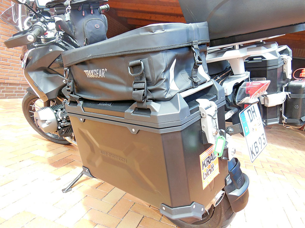 Trax Koffer mit Tasche