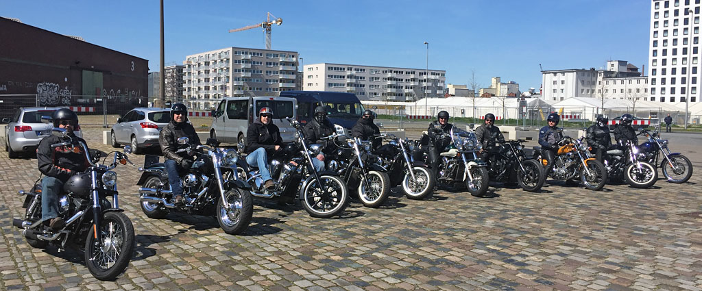 Ein kleiner Teil der Bremer CnP Ortsgruppe nach einer gemeinsamen Ausfahrt