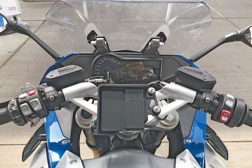 Die Linke Hand hat gut zu tun BMW R 1200 RS