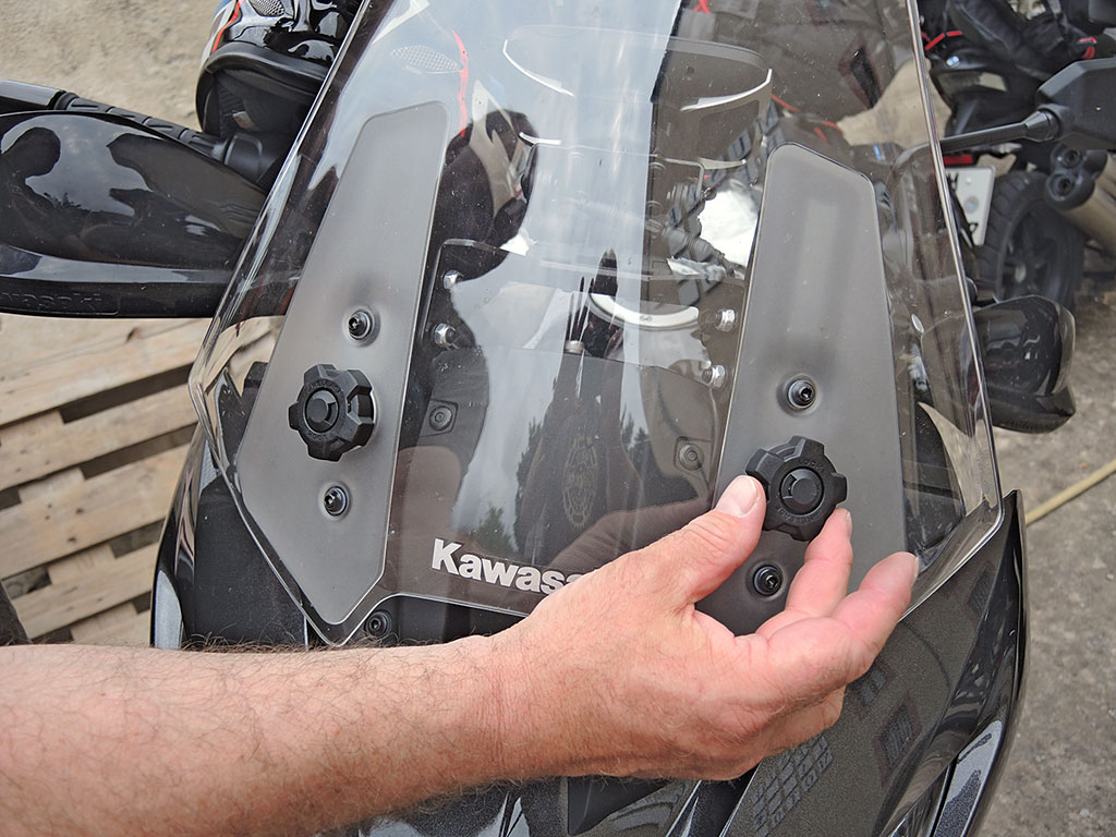 Scheibenverstellung Kawasaki Versys 1000