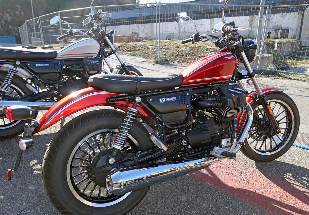 Moto Guzzi V9 Roamer Modell 2016 Heck