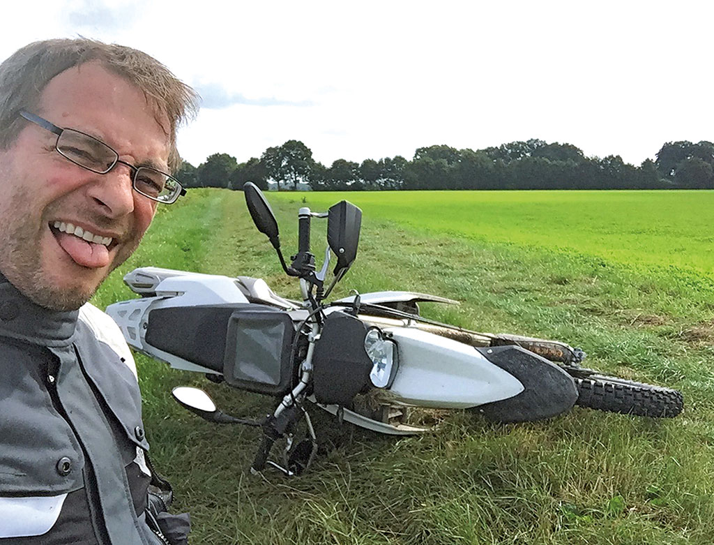 Continental TKC80 Sturz auf Gras