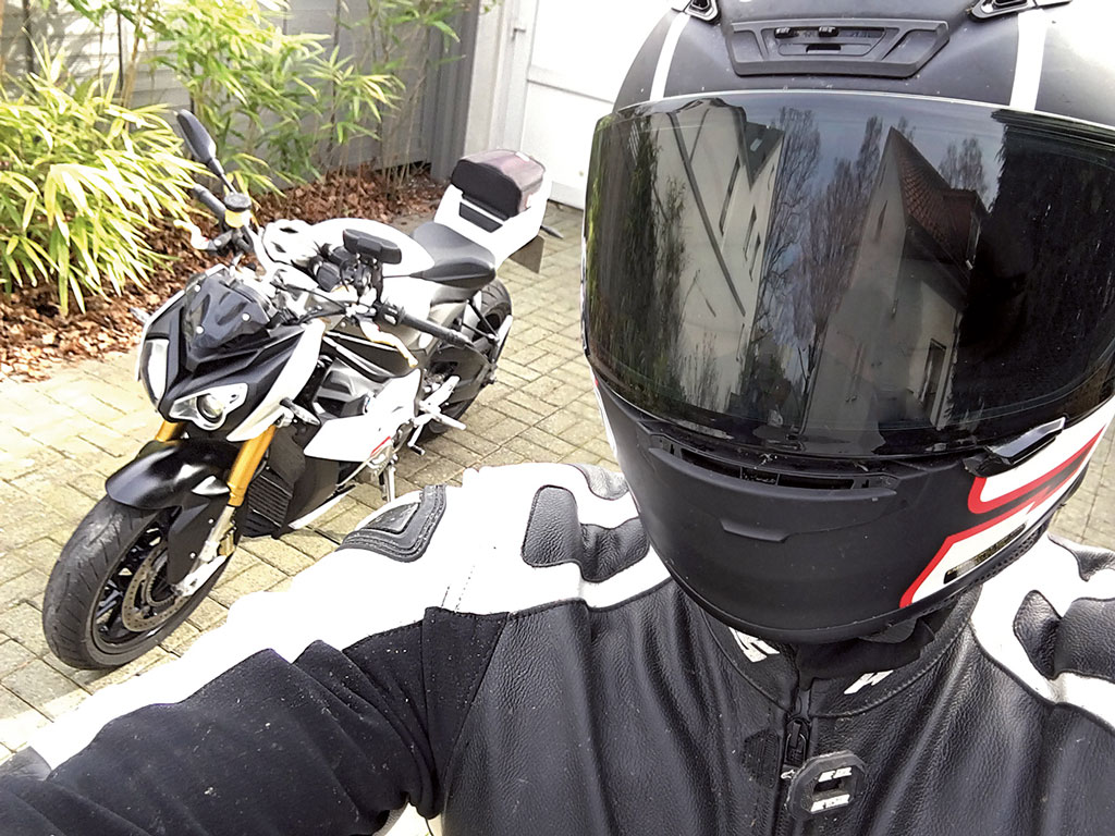 Shoei CWR1 Photocromic