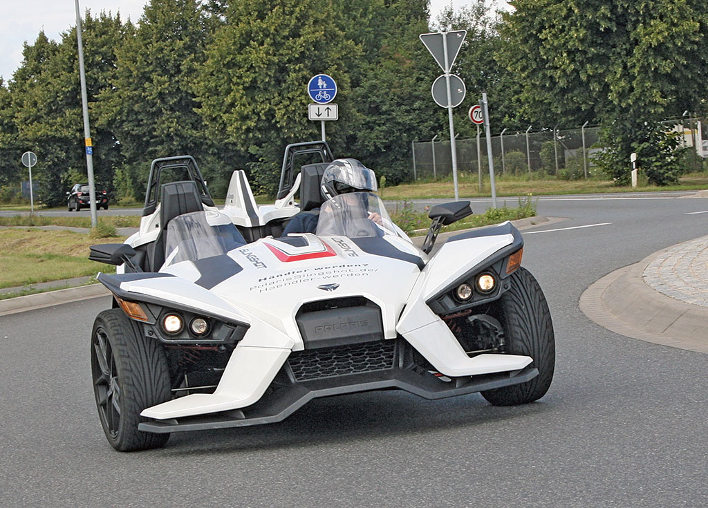 Polaris Slingshot Front