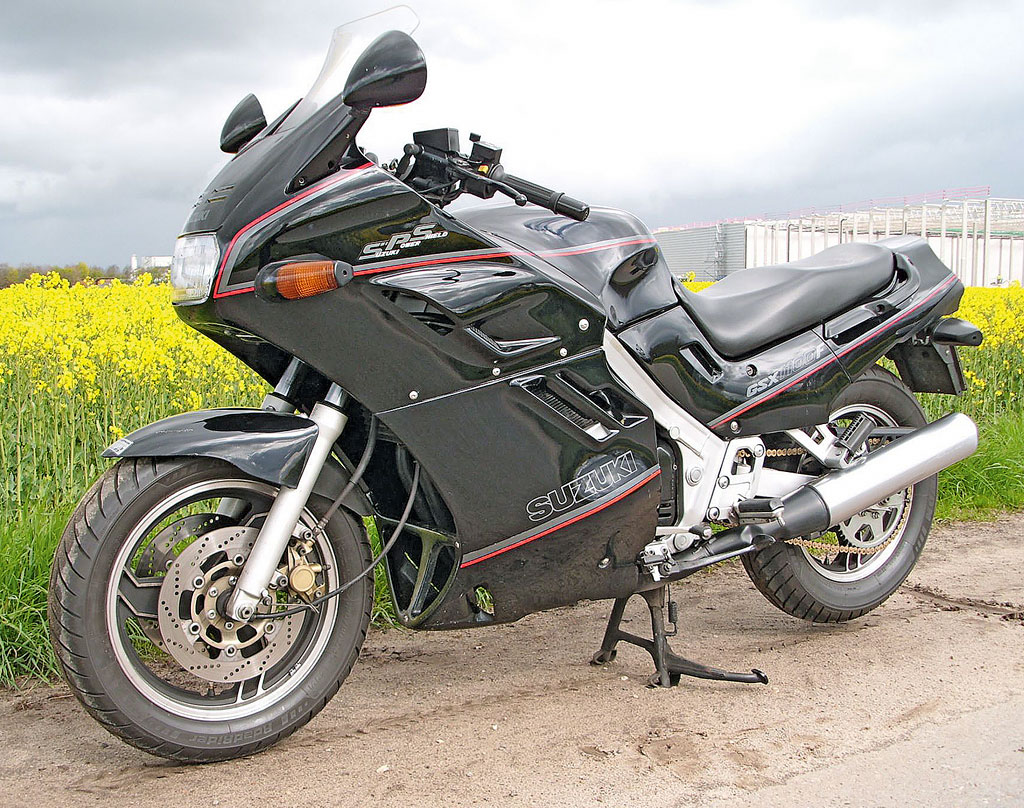 Suzuki GSX 1100F links