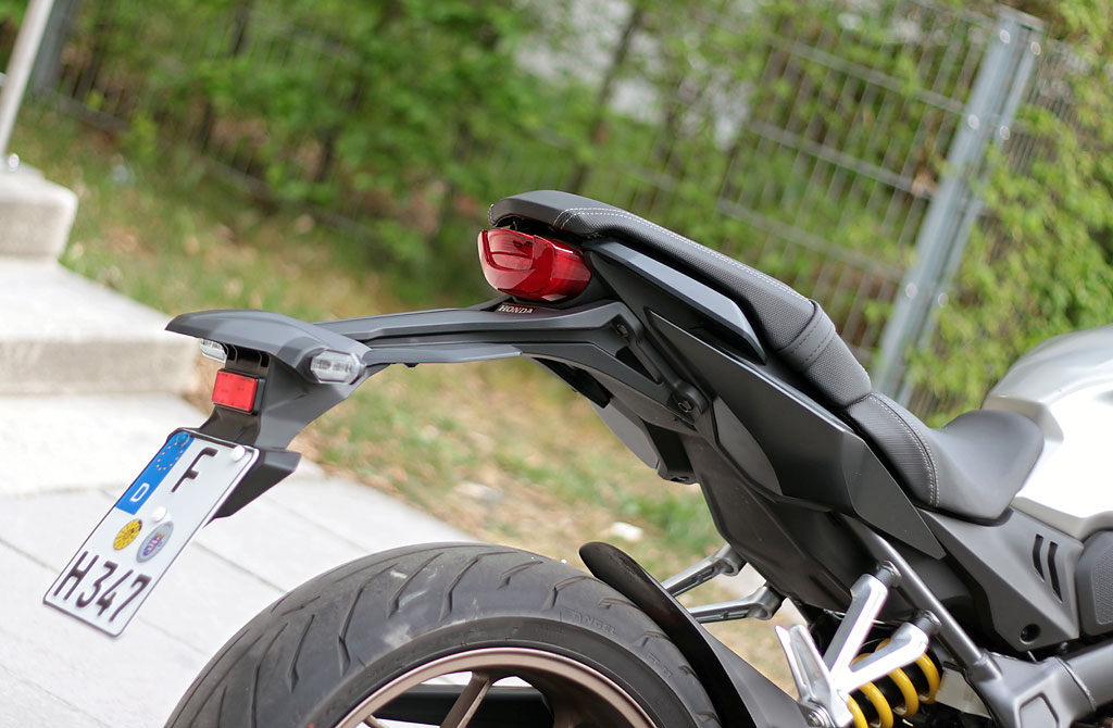 Original Kennzeichenhalter - Honda CB650R, Modell 2019