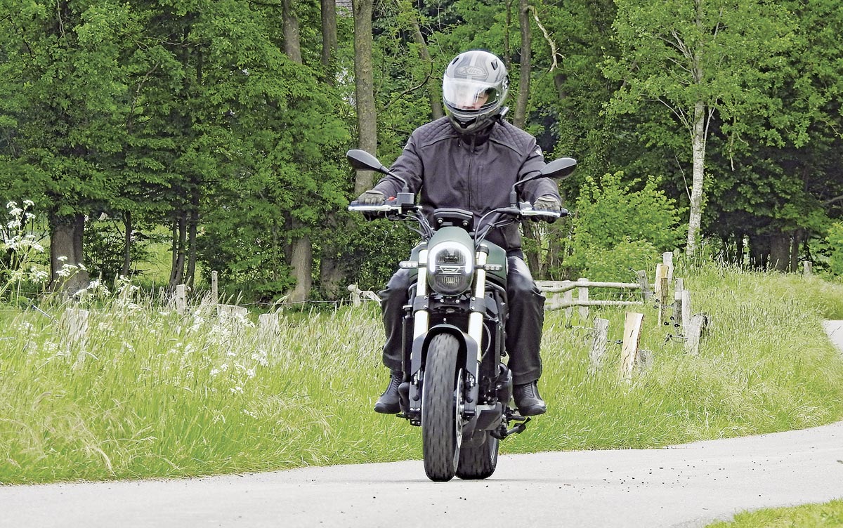 Benelli Leoncino 800 LED-Tagfahrlicht 