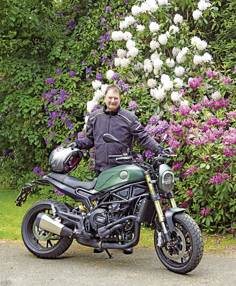 Benelli Leoncino 800