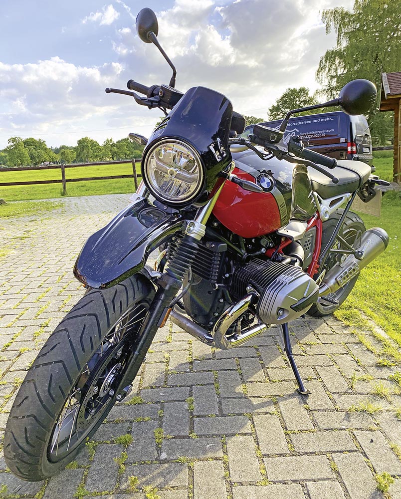 Die Cockpitscheibe reicht als Schutz Die Cockpitscheibe reicht als Schutz