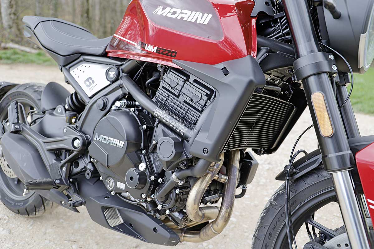 650 ccm Zweizylindermotor