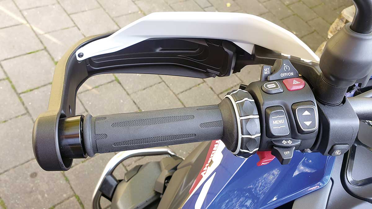 Auffällig: der fehlende Kupplungshebel