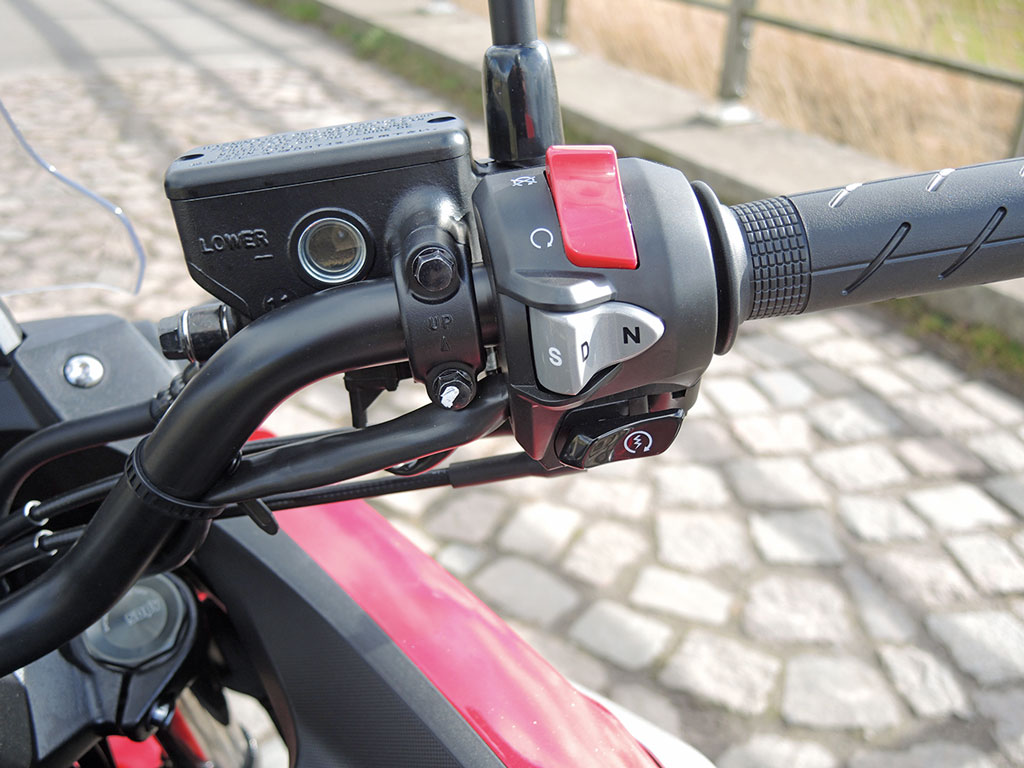 Wahlschalter für den DCT-Modus S/D/N