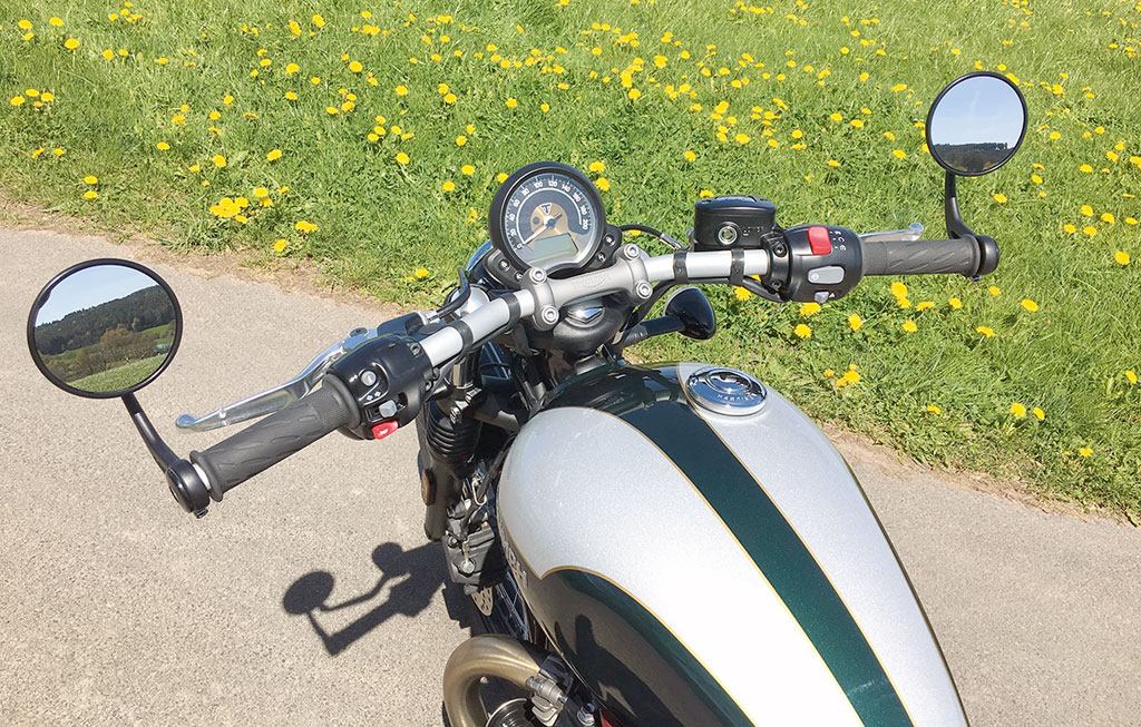 Triumph Bonneville Bobber Cockpit und Armaturen