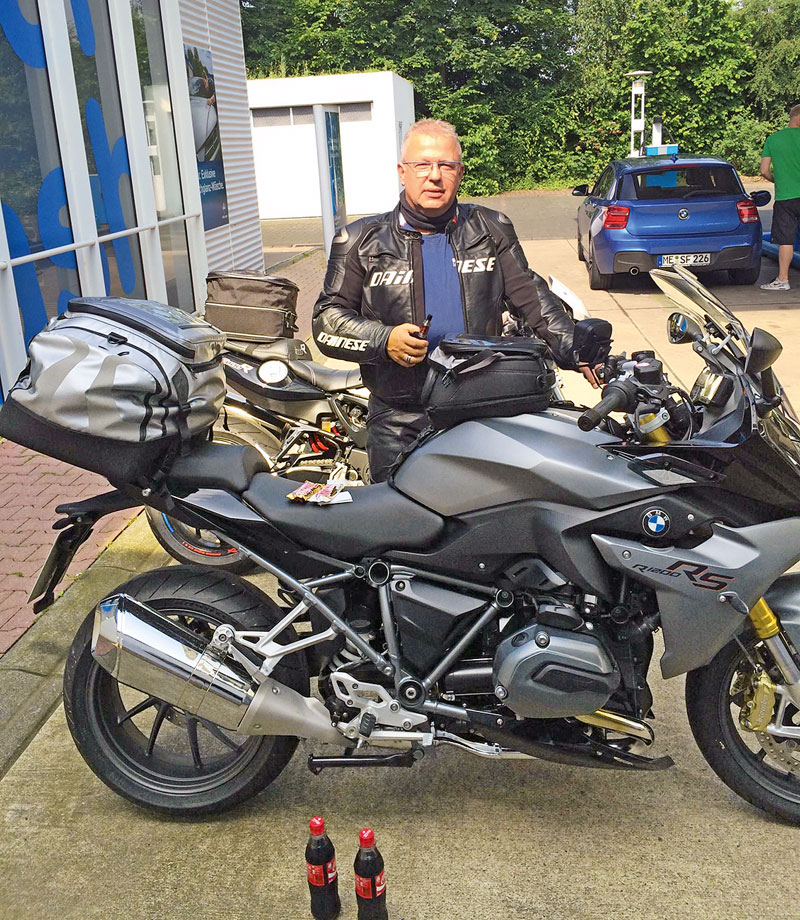 Mikel mit seiner BMW R 1200 RS, Modell 2016