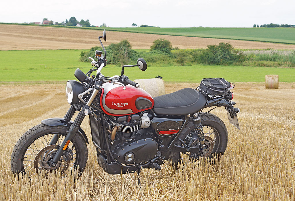 Links würde sich eine Packtasche gut machen. Die gibt’s für 300 € im Triumph-Zubehör.