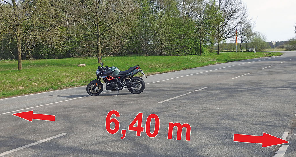 Großer Wendekreis - Aprilia Shiver 900, Modell 2018