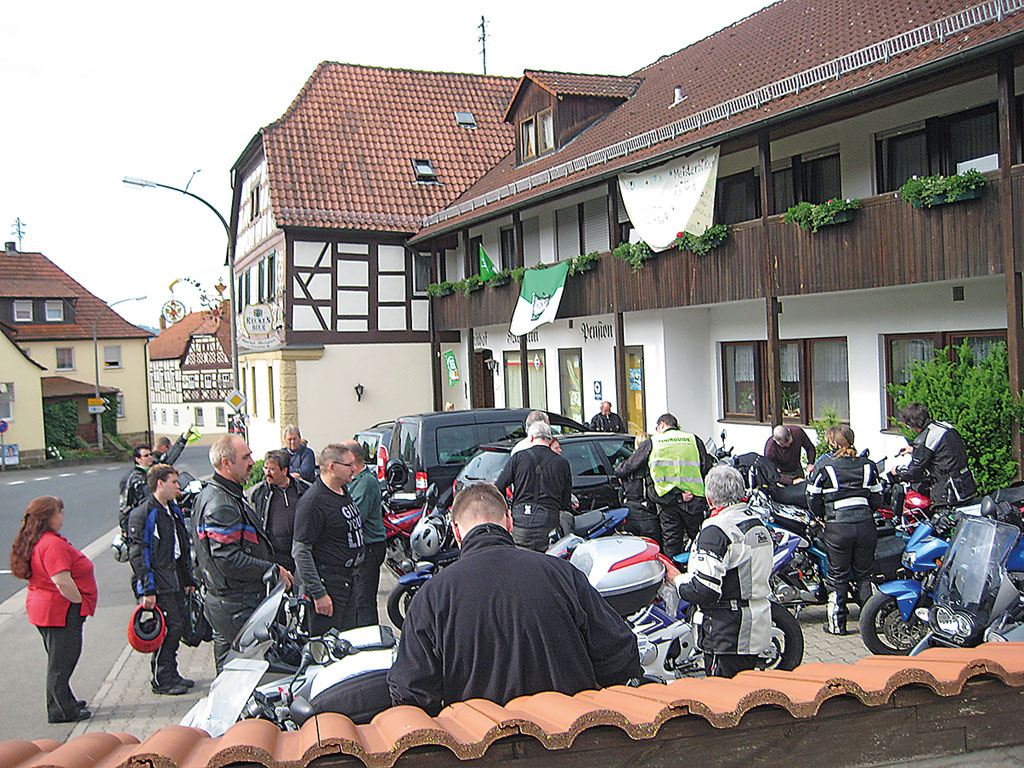 Sammeln zur Ausfahrt...