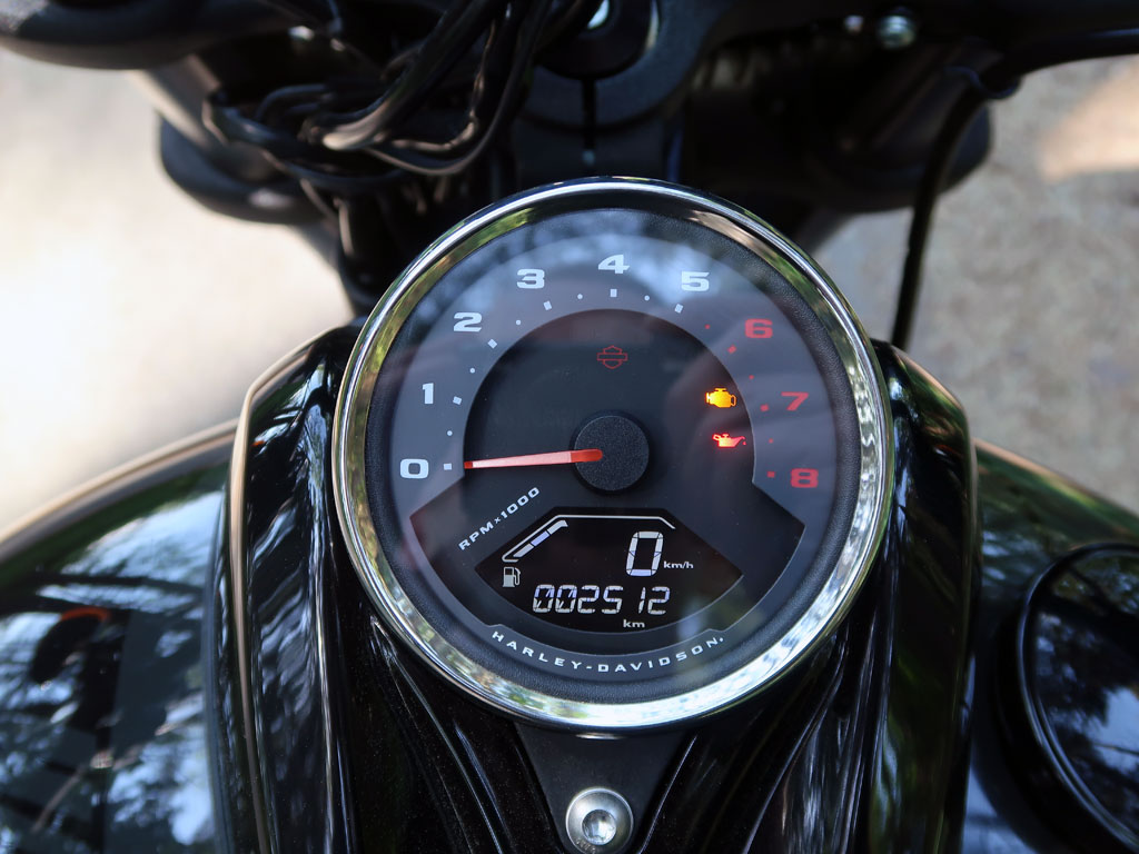 Tacho - Harley-Davidson Fat Bob, Modell 2018